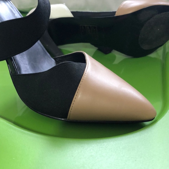 Straped heels - Picture 8 of 10